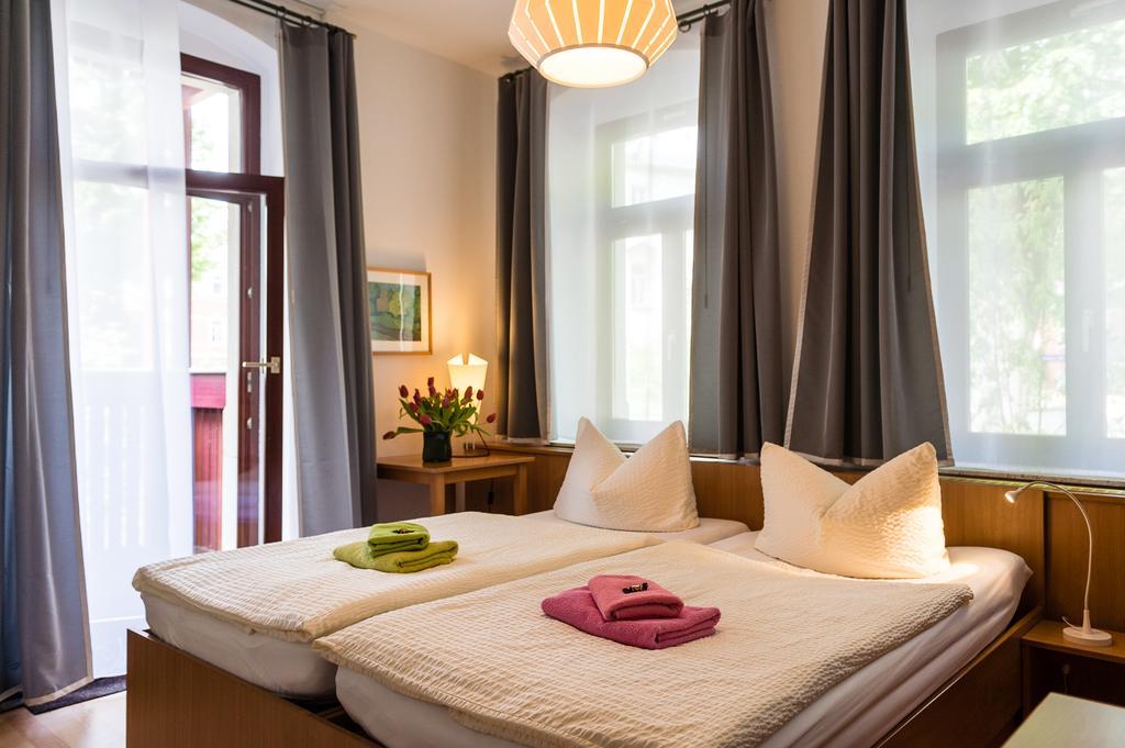 Pension An Der Pillnitzer Schlossfaehre Dresden Luaran gambar